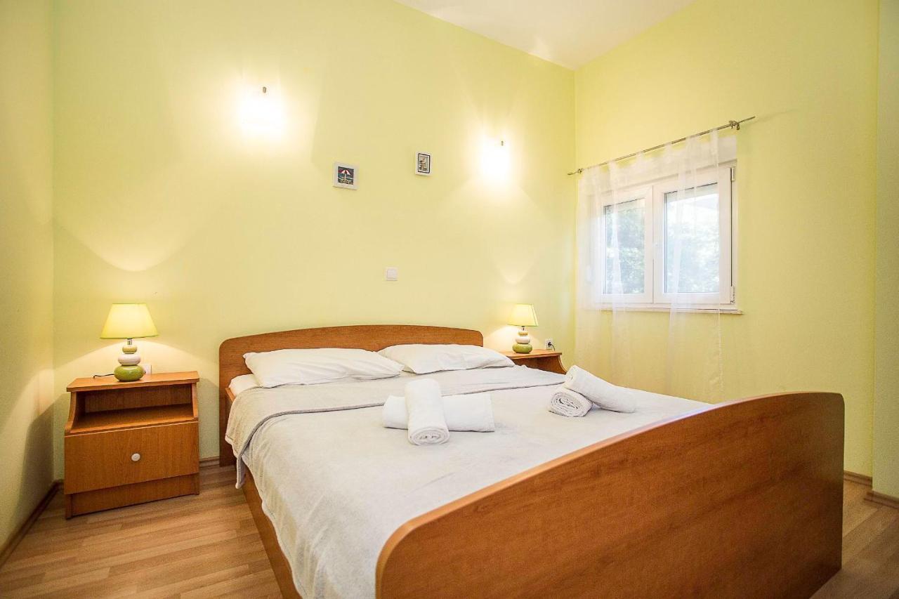 Apartments Krsticevic Клек Екстер'єр фото