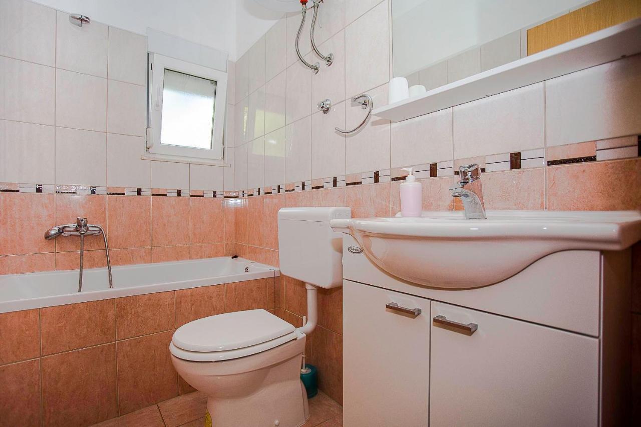 Apartments Krsticevic Клек Екстер'єр фото