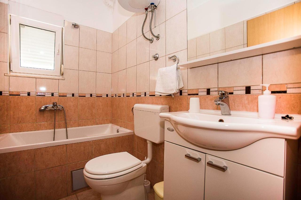 Apartments Krsticevic Клек Екстер'єр фото