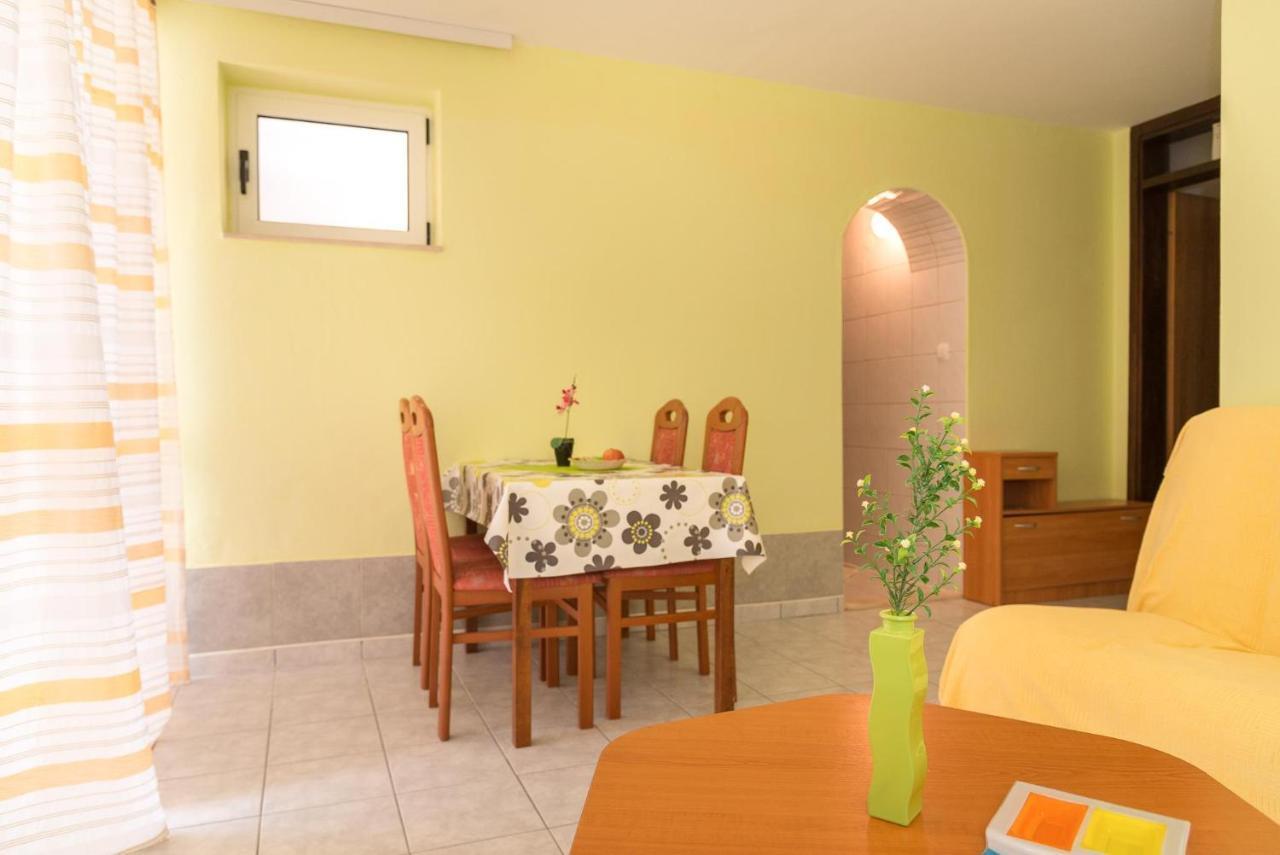 Apartments Krsticevic Клек Екстер'єр фото