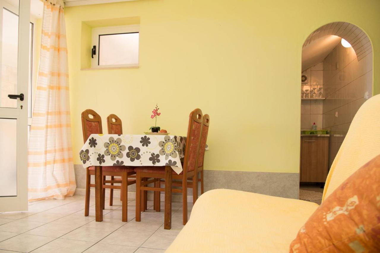 Apartments Krsticevic Клек Екстер'єр фото