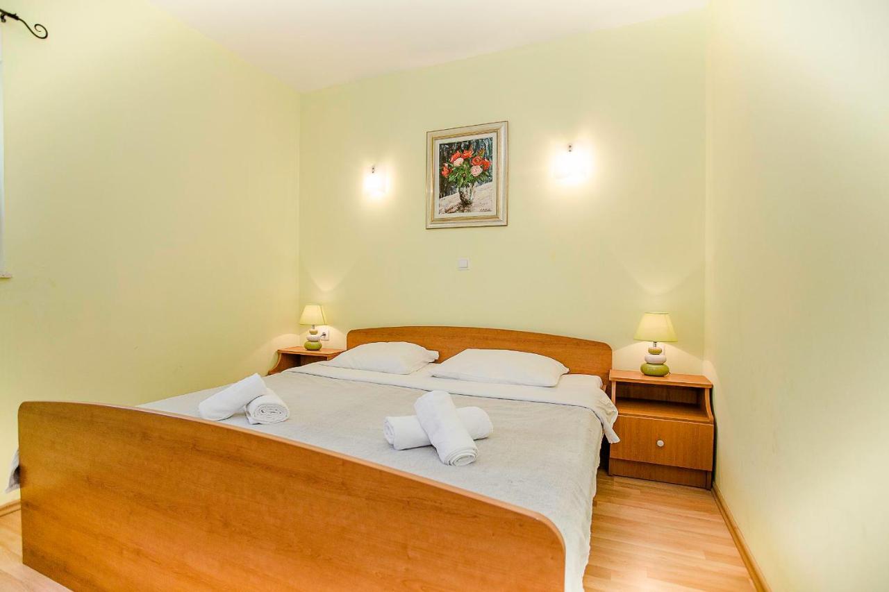 Apartments Krsticevic Клек Екстер'єр фото